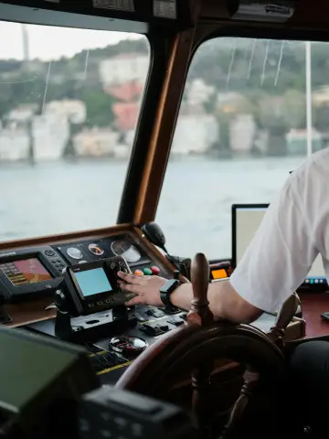 We are able to develop various types of merchant ships, and offshore vessels